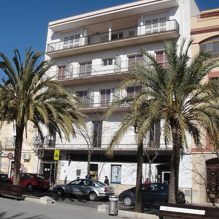 Hostal Residencia Celma Сан-Карлос-де-ла-Рапіта Екстер'єр фото