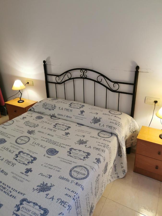 Hostal Residencia Celma Сан-Карлос-де-ла-Рапіта Екстер'єр фото